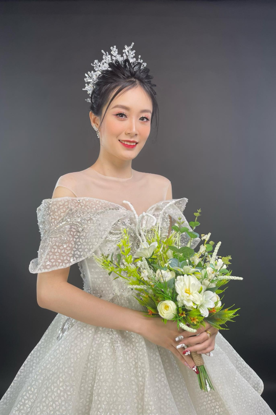 Make up cô dâu trong trẻo
